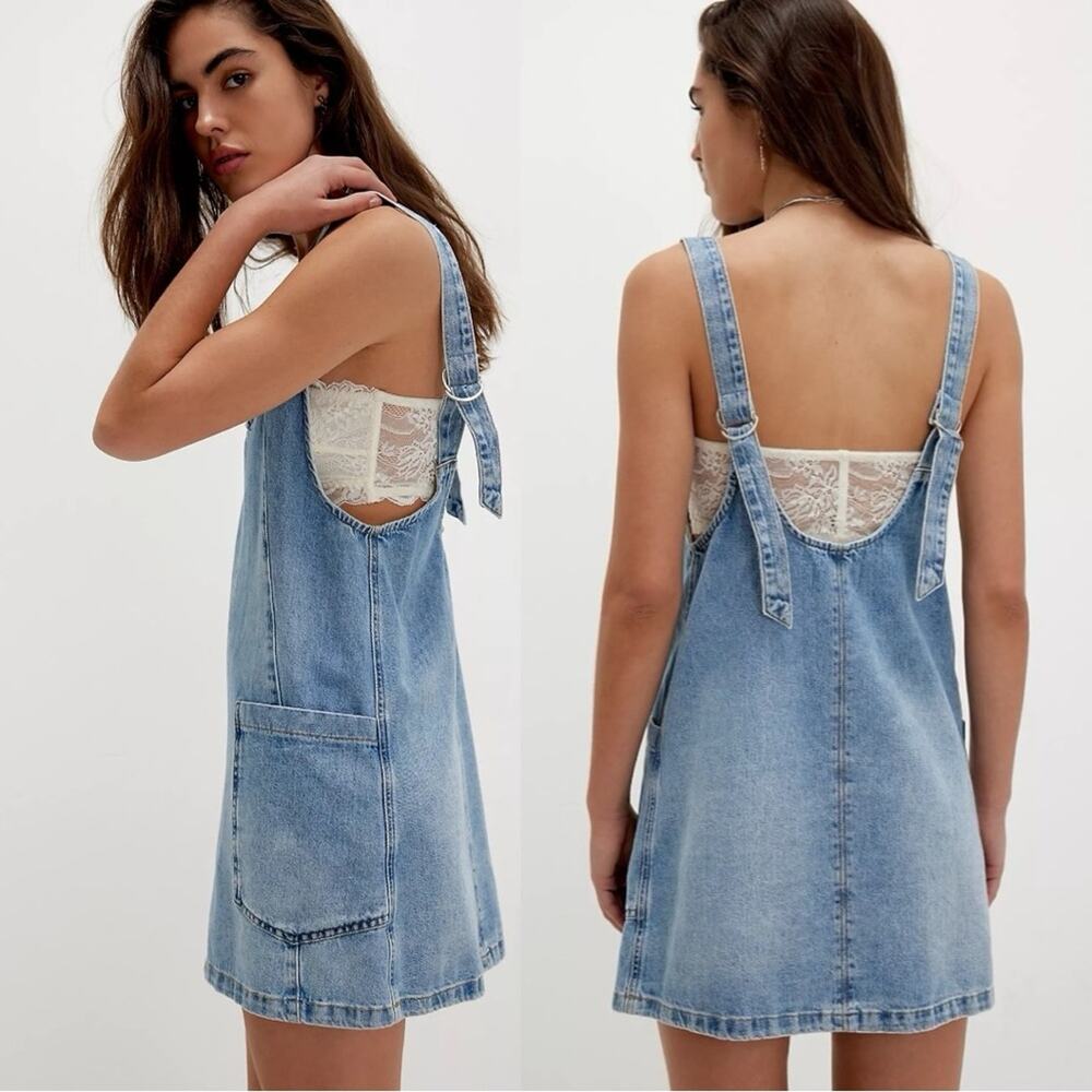 We The Free Light Wash Denim Pinafore Mini Dress Re-Posh - Picture 4 of 15
